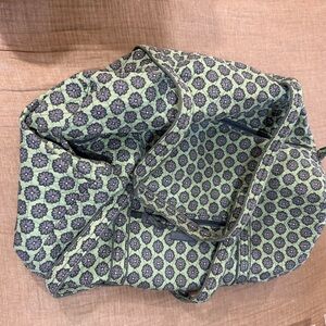 Vera Bradley duffle bag. Used, good condition!
